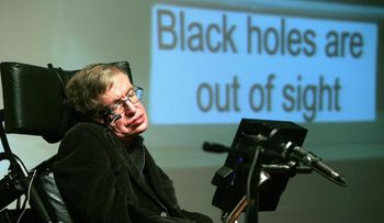Stephen Hawking vivió 50 años, con una enfermedad conocida como la ELA