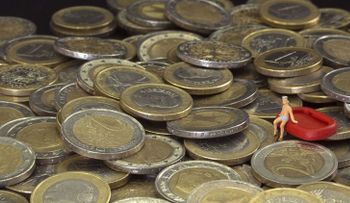 El mundo será sacudido en octubre por un gran colapso económico, predicen analistas financieros