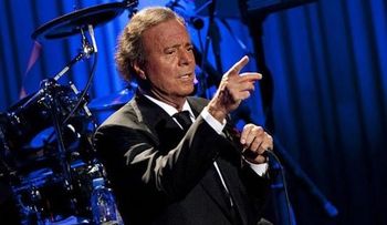 Julio Iglesias, 70 años de un seductor