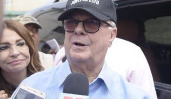 Hipólito: Solo gente con "cuartos robado", como Leonel, puede organizar actos multitudinarios