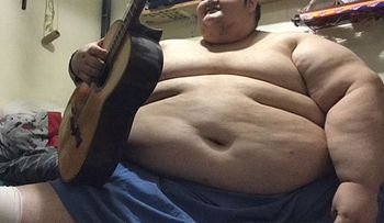 Intentarán reducir obesidad de hombre de 500 kilos en Guadalajara