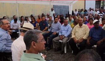 Danilo aprueba financiamientos a parceleros y pescadores 