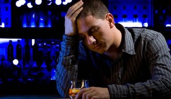Científicos: El alcohol ayuda a "ver la verdadera realidad"