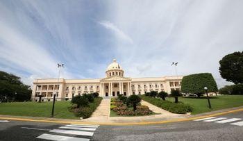 Promulgan la ley de Presupuesto del año 2015 