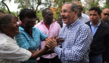 Presidente Danilo Medina dice que relanzará la industria azucarera