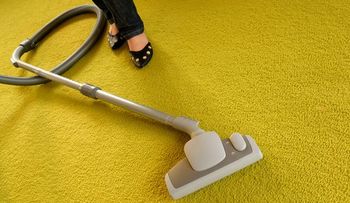 Tips prácticos para mantener pisos y alfombras impecables