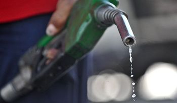Bajan RD$3.10 y RD$2.90 a precios de las gasolinas.