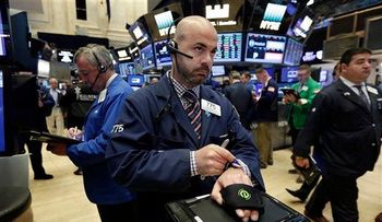 Wall Street cierra a la baja, afectada por empresas tecnológicas 