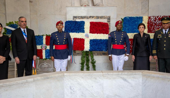 Abinader rinde homenaje a los Padres de la Patria