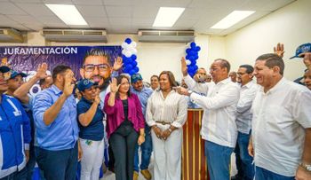 PRM juramenta a exmiembro del CC del PLD y su estructura política en Bonao