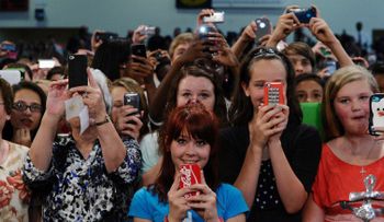 El 50% de los adolescentes dice que es adicto a su celular