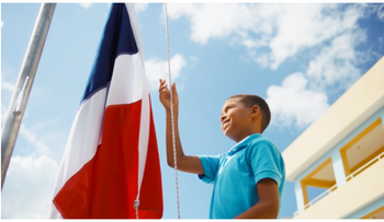 Educación lanza campaña "Dominicanos al 100"