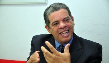 Partidos de oposición piden renuncia o destitución Ministro de Interior, Carlos Amarante Baret.