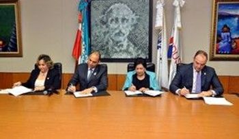 Banreservas firma acuerdos con el MIC, la MESCYT y PROINDUSTRIA para promover desarrollo del emprendimiento