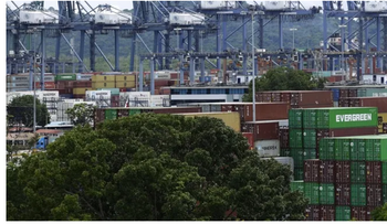 OMC: comercio crecerá 2,4 % en 2025 y 0,5 % en 2026