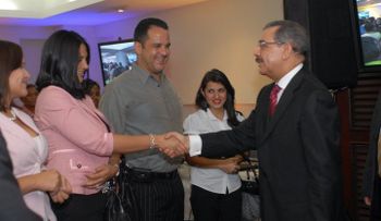 Senadores seguidores de LF denuncian usaron recursos Estado en Congreso PLD
