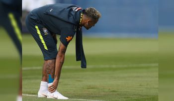 Susto en Brasil: Neymar se retira del entrenamiento