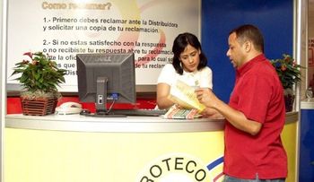 Superintentencia de Electricidad acredita 9.5 millones de pesos a usuarios del servicio 