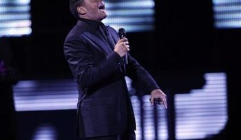 Luis Miguel tiene rinofaringitis