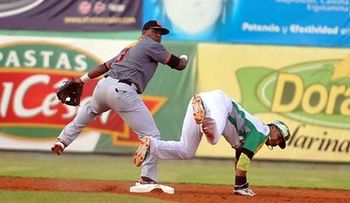 Gigantes rompen racha negativa y vencen a las Águilas