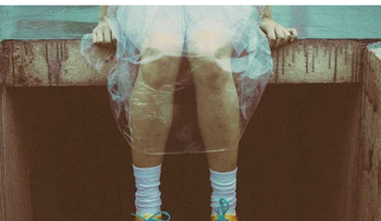 Una niña de 4 años se prueba unos zapatos y contrae una infección mortífera