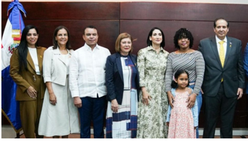 RD recibe premio internacional por lucha contra el cáncer infantil