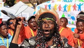 Mandela aún es capaz de unir a los sudafricanos