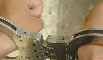 Condenan dominicana acusada de robar vehículo y manejar drogada en NY