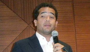 Omar Fernández y su frase: â??Nadie llega al padre, sino es a través del hijoâ?