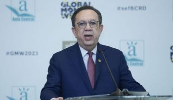 Valdez Albizu anuncia circulación Guía sobre habilidades económicas y financieras, en Semana Económica y Financiera