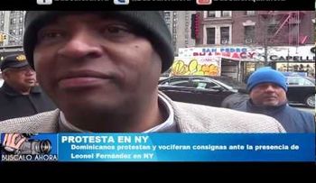 Dominicanos protestan y vociferan consignas ante presencia de Leonel Fernández en NY