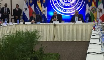  Inicia con retraso jornada de diálogo oposición y gobierno venezolano; Danilo llegó a las 9:44