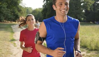 Según los científicos, hacer ejercicio diario es fundamental para prevenir el cáncer