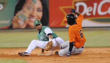 Leones vencen al Licey; Águilas a los Gigantes y Las Estrellas a los Toros