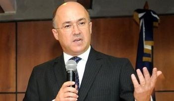 Domínguez Brito: En el país quien coge lo ajeno no es el más pobre