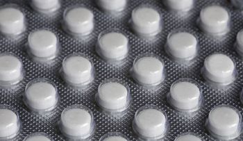 Prueban una píldora para el dolor menstrual para combatir el Alzheimer