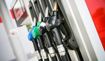 Bajan precios gasolina premium, gasoil, avtur y kerosene 