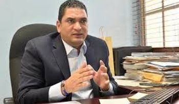 Equipo de Andrés Navarro repudia "campaña sucia contra Leonel"