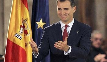 El rey de España se baja el sueldo un 20% 
