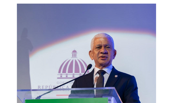 Senado reconoce figuras del arte y cultura del Cibao