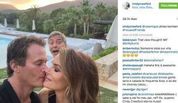 George Clooney se 'entromete' en la foto intima de Cindy Crawford