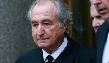 Muere en prisión Bernie Madoff, uno de los más grandes estafadores de la historia
