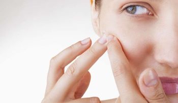5 consejos de dermatólogos para  mujeres de 20