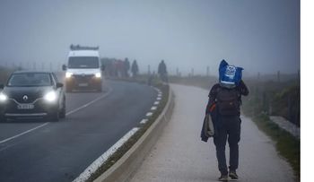 Francia restringirá salud gratuita a inmigrantes sin papeles