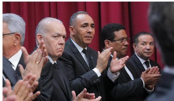 Abinader anuncia pagos de impuestos aduanales con tarjeta de crédito