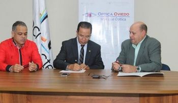 Acuerdo entre Acroarte y Fundación Oviedo beneficia a miembros del gremio  