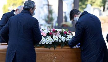 Al menos 2 muertos y 17 infectados de una misma familia, tras acudir a funeral de una enferma de coronavirus