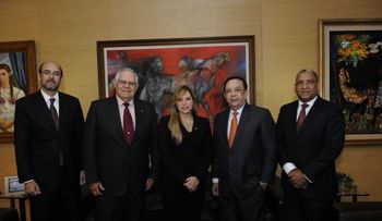 Valdez Albizu recibe visita de la nueva presidenta de Banesco
