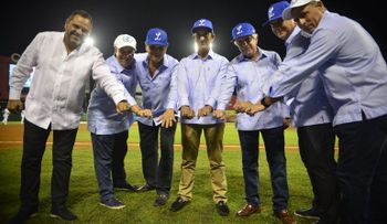 Licey entregó los anillos de campeones