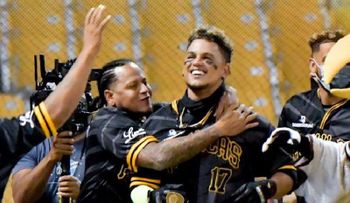 Aguilas empatan serie 3-3 contra los Gigantes, con soberbio jonrón de Juan Lagares 